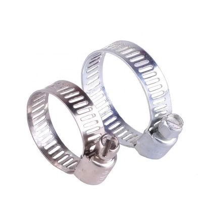 Fittings per tubi in acciaio standard